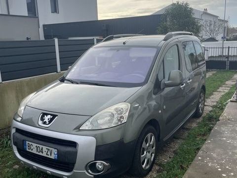 Peugeot Partner Tepee 1.6 HDi 90ch Outdoor 2009 occasion Lagord 17140