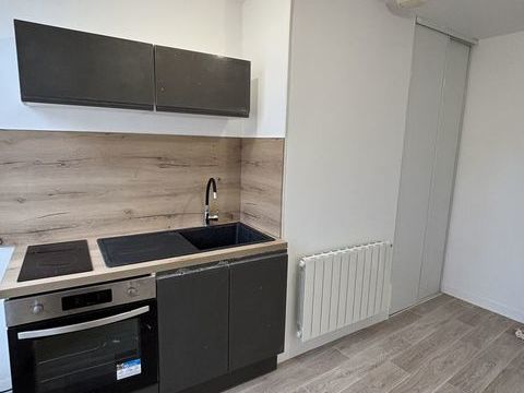   T2 refait � neuf plein centre de Cremieu  Appartement - 2 pi�ce(s) - 50 m�