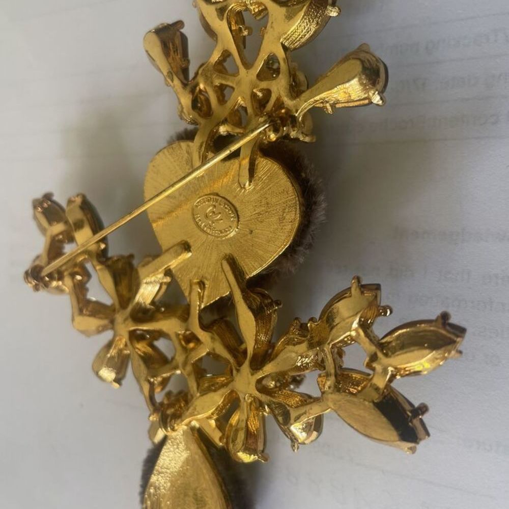 Broche Demi-Croix GM Strass Multicolore Coeur Crystal velour Bijoux et montres