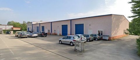   Atelier / Entrep�t / Garage Local � Saint Romain de Jalionas Atelier - 1 pi�ce(s) - 70 m�