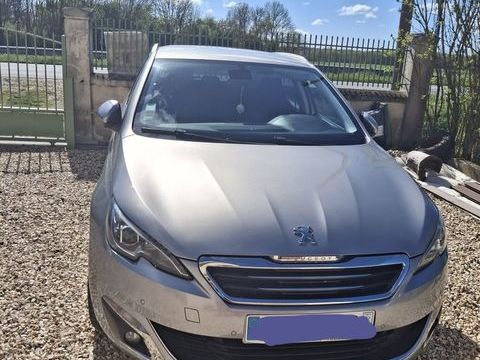 Peugeot 308 SW 1.2 e-THP 130 ch BVM6 Allure 2014 occasion La Chapelle-Montlinard 18140