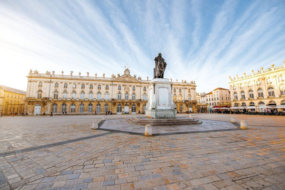   Nancy (54000)