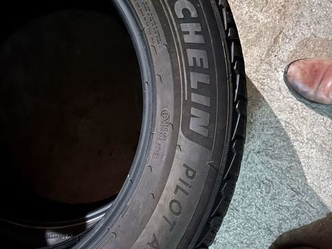 Pi&egrave;ces et &eacute;quipements Voiture Pneu voiture - roue  occasion Orry-la-Ville 60560