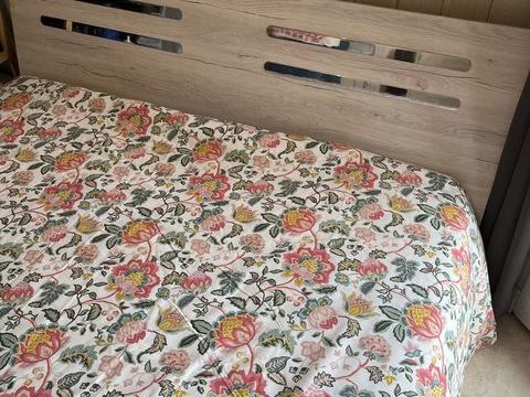 Lit 2 personnes  bois blanc 100 Paris 14 (75)