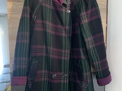 Vends    Manteau femme   en laine 18 Saleilles (66)