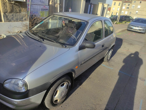 Opel corsa 1.0i 12S City