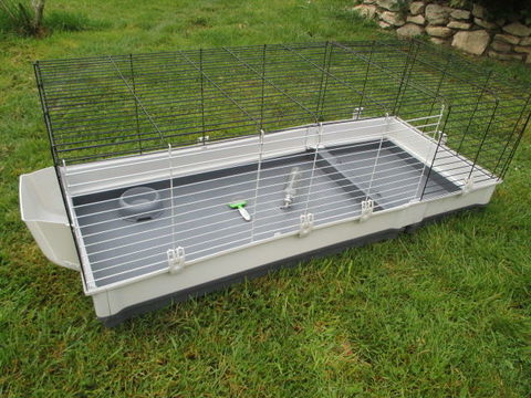 tr&egrave;s grande cage 142cm, en TBE 45 18340 Levet