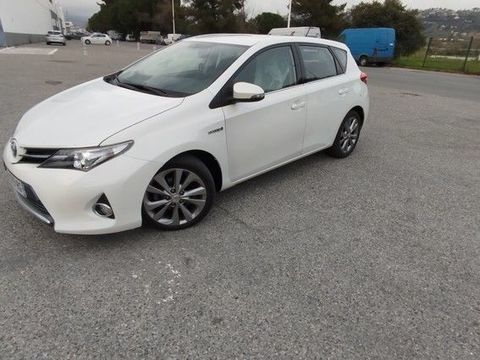 Toyota Auris Hybride 136h Dynamic 2014 occasion Antibes 06600