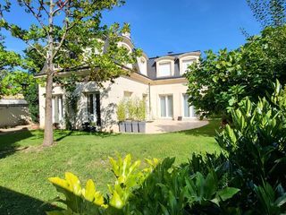  Maison � vendre 8 pi�ces 204 m�