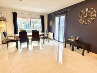  Maison � vendre 6 pi�ces 244 m�