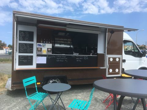 Camion magasin Camion magasin 2006 occasion Saint-Hilaire-de-Riez 85270