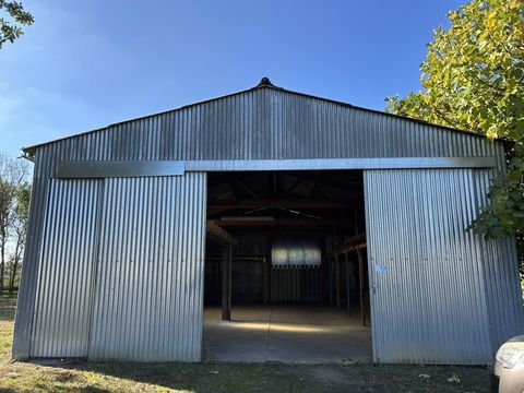  Remise / Grange � louer 1 pi�ce 100 m�