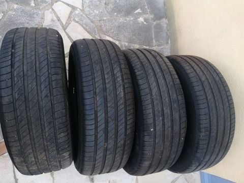 Pi&egrave;ces et &eacute;quipements Voiture Pi&egrave;ces et &eacute;quipements Voiture  occasion Villes-sur-Auzon 84570