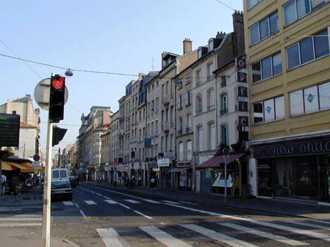 Local avec vitrine Face marché NANCY une cave amenagé... 6000 54000 Nancy