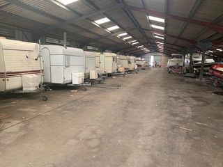  Parking / Garage � louer 2000 m�