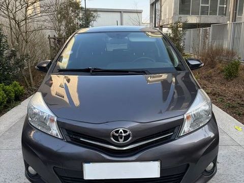 Toyota Yaris 69 VVT-i Tendance 2012 occasion Annecy 74000