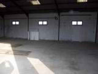  Parking / Garage à louer 300 m²