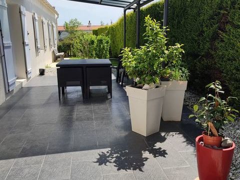   maison de PLAIN-PIED avec piscine Maison - 8 pi�ce(s) - 167 m�