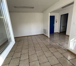  Atelier à louer 2 pièces 180 m²