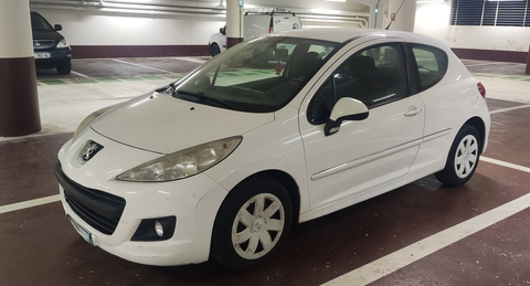 Peugeot 207 1.6 HDi 92ch FAP Allure 2012 occasion Thonon-les-Bains 74200