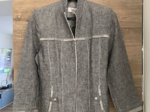 Vends   Veste manches longues femme avec fermeture éclair 12 Saleilles (66)