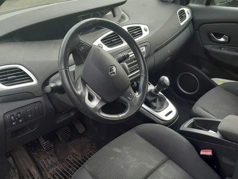 Renault Grand Sc&eacute;nic III dCi 105 eco2 Dynamique 7 pl 2009 occasion Muzy 27650