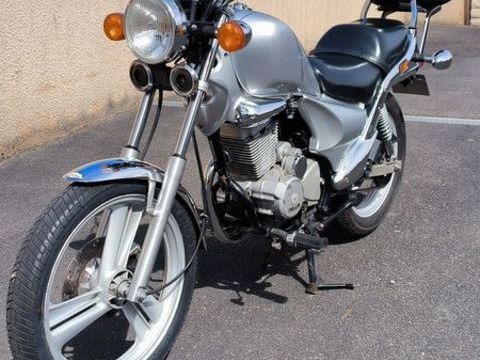 Moto DAELIM 1997 occasion Saint-Julien-sur-Dheune 71210