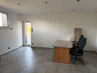  Atelier � louer 2/3 pi�ces 350 m�