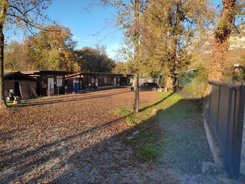   Pension animali�re sur 3000m� Propri�t�/ch�teau - 7 pi�ce(s) - 110 m�