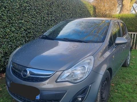 Opel corsa 1.3 CDTI - 75 ch FAP 150&egrave;me Anniv