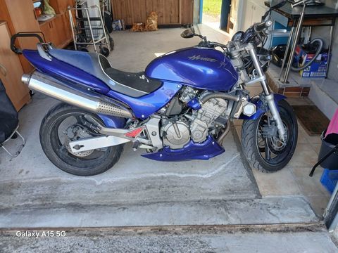 Moto HONDA  occasion Valr&eacute;as 84600