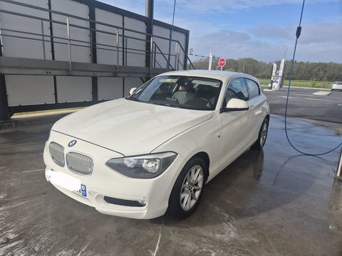 BMW S&eacute;rie 1 118d 143 ch 116g UrbanLife A 2013 occasion Corme-Royal 17600