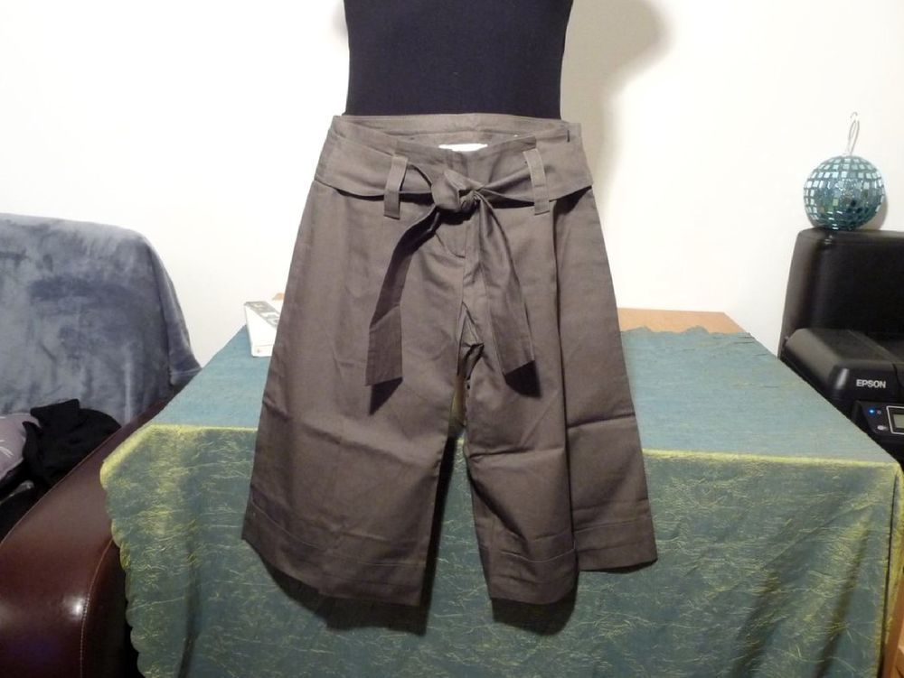 Bermuda/ Short 100% Coton Kaki- Taille 36- Les Petites Vêtements