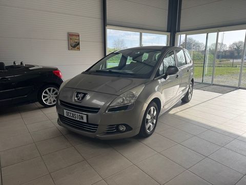 Peugeot 5008 1.6 HDi 112ch FAP BVM6 Style 7pl 2013 occasion Brech 56400