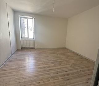  Appartement � louer 5 pi�ces 104 m�