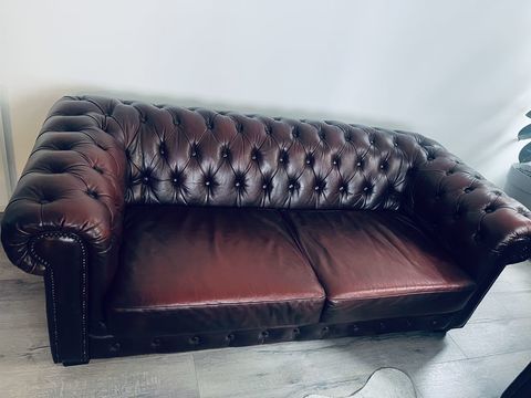 Canap et fauteuil Chesterfield en cuir bordeaux  1700 Lyon 6 (69)
