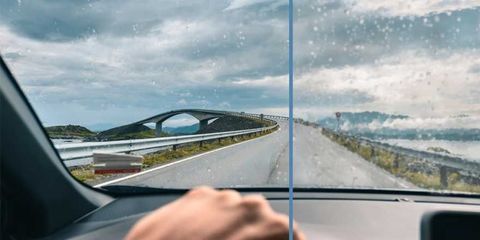 Avec l'essuie-glace Everguard de Valeo, il est possible de rouler en toute qui�tude sous la pluie