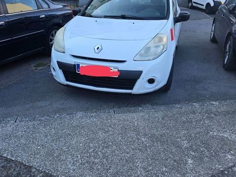 Renault Clio III CLIO III SOCIETE DCI 70 115 G ECO2 AIR 2010 occasion Reims 51100