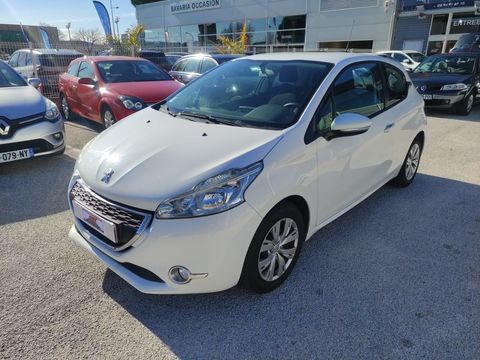 Peugeot 208 Active 2015 occasion Le Pradet 83220