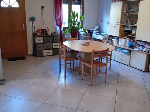   Maison Maison - 4 pi�ce(s) - 130 m�