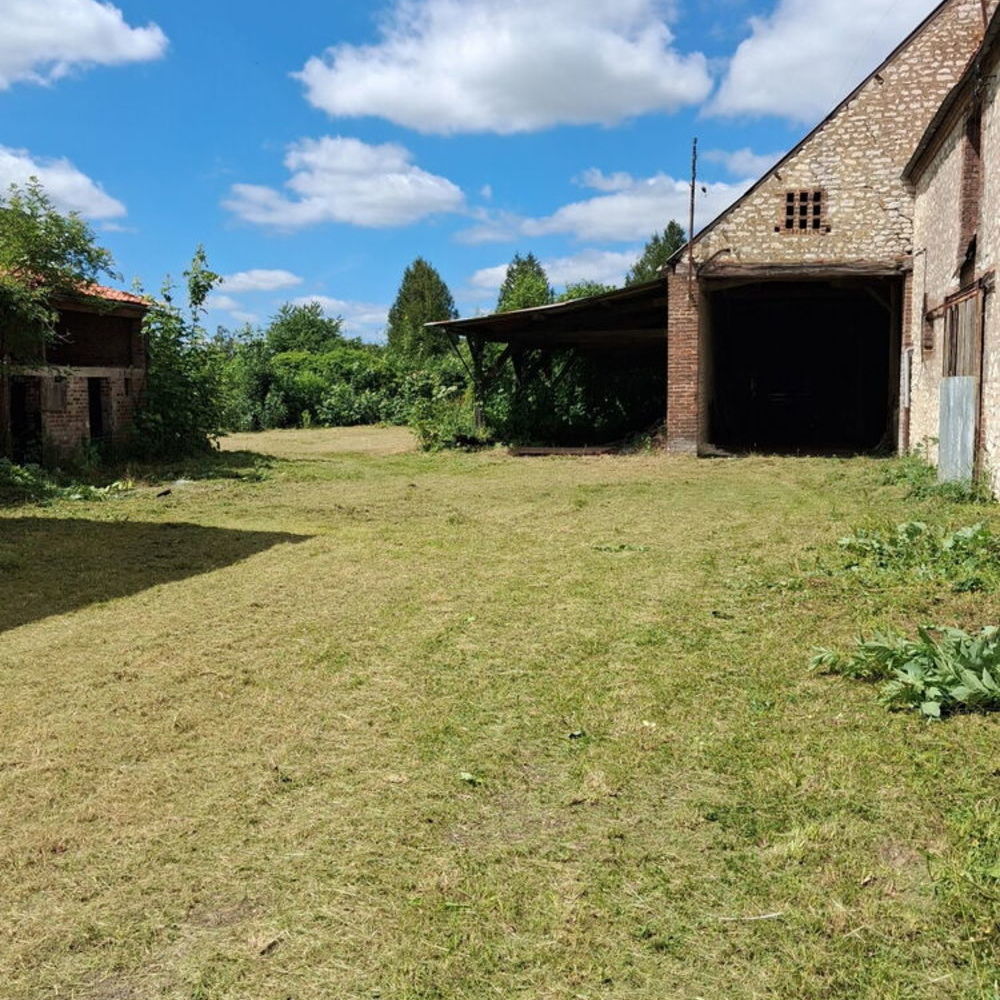 Vente Ferme Corps de ferme à rénover sur 1100m2 Sissonne