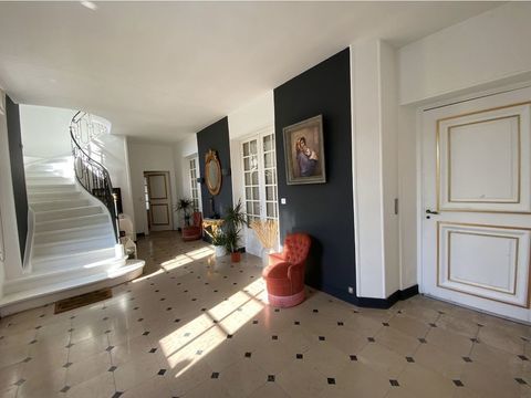   Appartement Prestigieux de Caract�re dans Maison Haussmannie Appartement - 6 pi�ce(s) - 199 m�