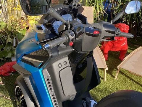 Scooter PEUGEOT 2021 occasion Monteux 84170