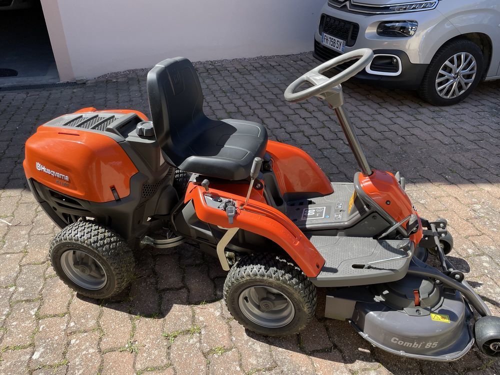 Husquarna tondeuse autoport&eacute;e R112C Jardin