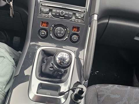 Peugeot 3008 1.6 HDi 115ch FAP Access 2013 occasion Saint-L&eacute;ger-aux-Bois 76340