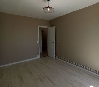  Appartement � louer 3 pi�ces 80 m�