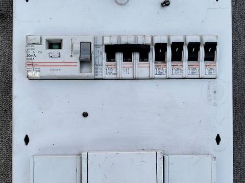 Coffret de chantier  4 Prises 2P+T 16A +1 tri 180 Saint-Jean-de-Fos (34)