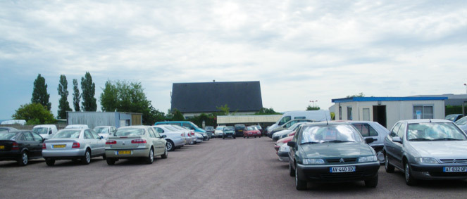 AUTO  DEPOT  14 , concessionnaire 14