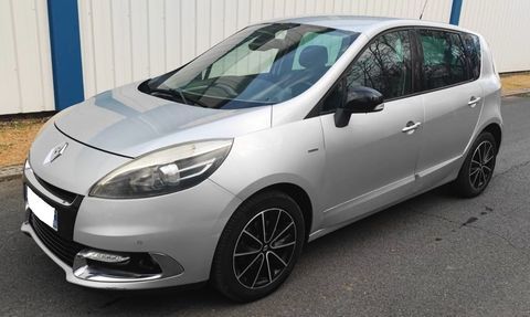 Renault Grand Sc&eacute;nic III Grand Sc&eacute;nic dCi 130 Energy FAP eco2 Bose 5 pl 2013 occasion Villefranche-sur-Sa&ocirc;ne 69400