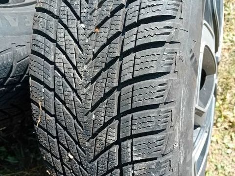 Pi&egrave;ces et &eacute;quipements Voiture Pi&egrave;ces et &eacute;quipements Voiture  occasion Saint-Jean-Saint-Nicolas 05260